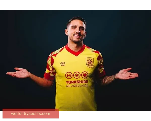 哈德斯菲尔德俱乐部最新动态与赛季前景深度解析八年重建蓝图全面启动