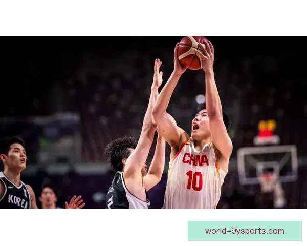 中国男篮力克韩国晋级亚洲杯四强 迎战强敌全力拼搏