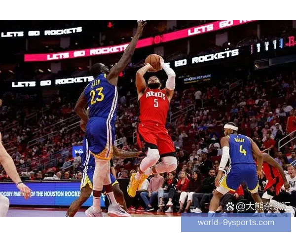 NBA焦点战升级巨星对决引爆季后赛格局球队争冠悬念再起